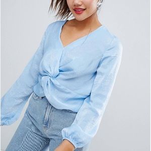 NewLook twist front top. NWT